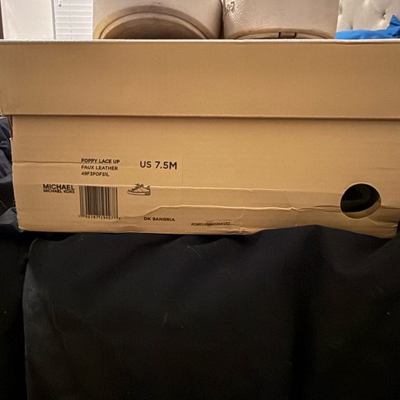 Michael Kors White and Red Sneakers with Modern Design - Picture 9 of 9